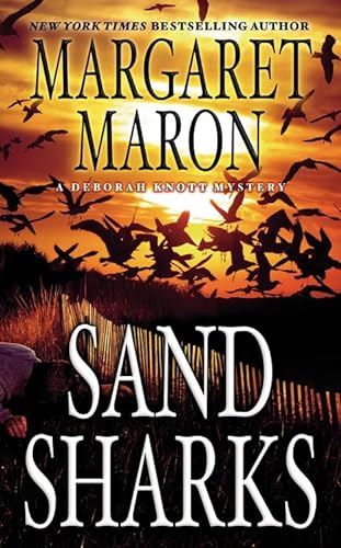 Sand Sharks (A Deborah Knott Mystery, 15) von Grand Central Publishing