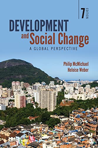 Development and Social Change: A Global Perspective von Sage Publications
