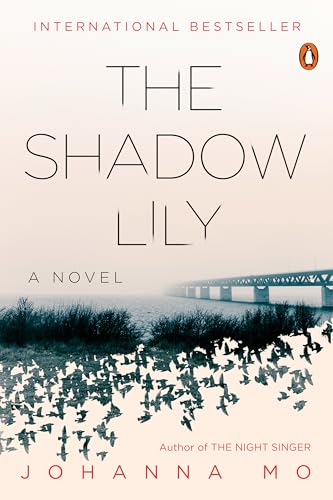 The Shadow Lily: A Novel (The Island Murders, Band 2) von Penguin Publishing Group