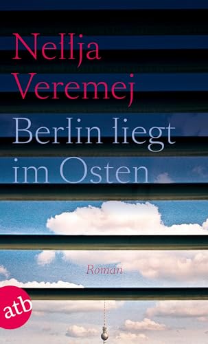 Berlin liegt im Osten: Roman von Aufbau Tb