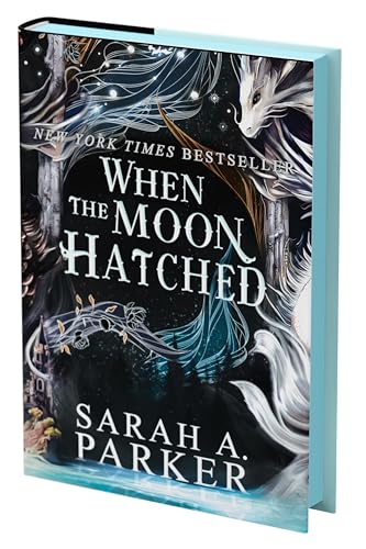 When the Moon Hatched: A Fast-Paced Romantasy with Undeniable Chemistry in a Stunning Immersive World (The Moonfall Series, 1, Band 1) von Avon Books