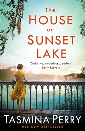 The House on Sunset Lake: A breathtaking novel of secrets, mystery and love von Headline Publishing Group