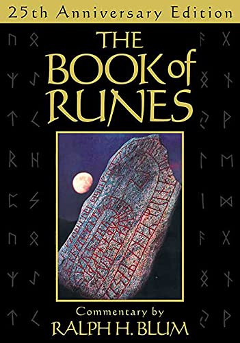 The Book of Runes von Thomas Dunne Books