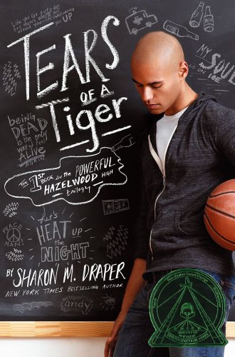 Tears of a Tiger (Hazelwood High Trilogy, Band 1) von Atheneum Books for Young Readers