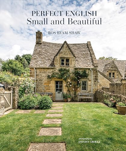 Perfect English Small and Beautiful von Ryland, Peters & Small Ltd