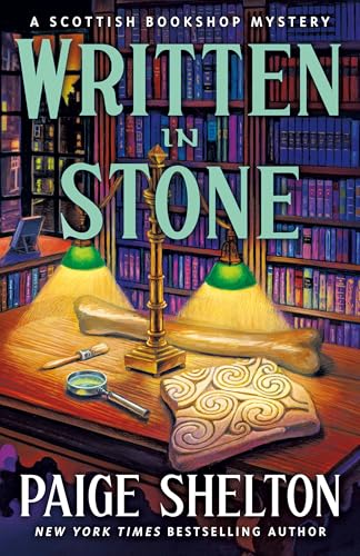 Written in Stone: A Scottish Bookshop Mystery (Scottish Bookshop Mystery, 10) von Minotaur Books,US