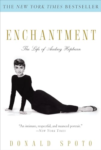 Enchantment: The Life of Audrey Hepburn von CROWN
