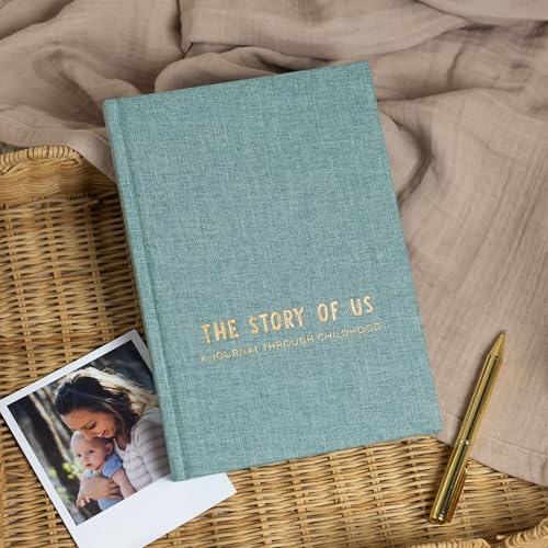 The Story Of Us: A Journal Through Childhood capturing those unique stories: Journal of a Lifetime von FROM YOU TO ME