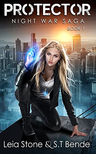 Protector (Night War Saga, Band 1) von CREATESPACE