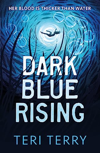 Dark Blue Rising von Hachette Children's Book