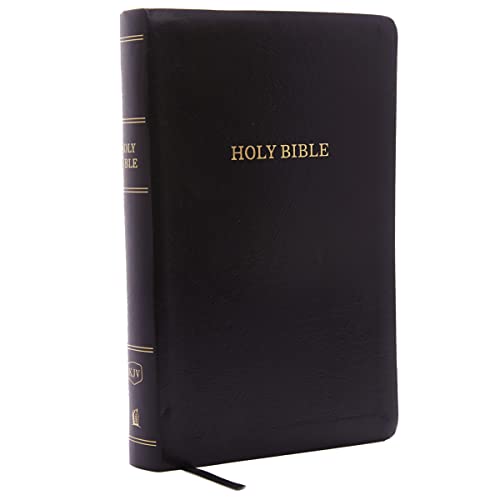 KJV Holy Bible: Personal Size Giant Print with 43,000 Cross References, Black Leather-Look, Red Letter, Comfort Print: King James Version KJV Holy Bible: Personal Size Giant Print with 43,000 Cross References, Black Leather-Look, Red Letter, Comfort Print: King James Version von Thomas Nelson