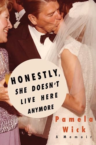 Honestly, She Doesn't Live Here Anymore: A Memoir von Post Hill Press