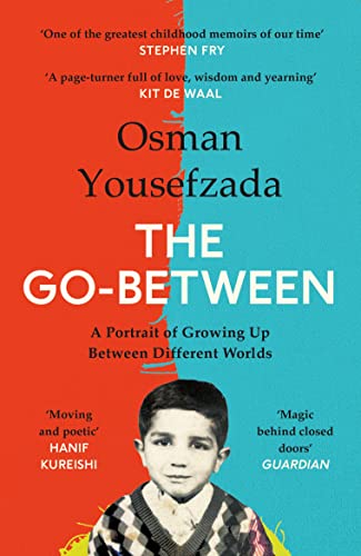 The Go-Between: A Portrait of Growing Up Between Different Worlds von Canongate Books