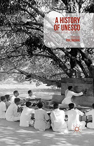 A History of UNESCO: Global Actions and Impacts von MACMILLAN