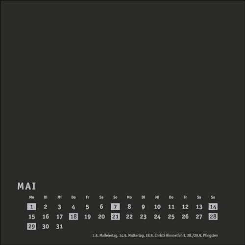 Bastelkalender 2023 Premium schwarz klein - edler Karton in Schwarz - Fotokalender mit extra Titelblatt zum Selbstgestalten und Monatskalendarium - Format 17,5 x 17,5 cm von Heye Kalender