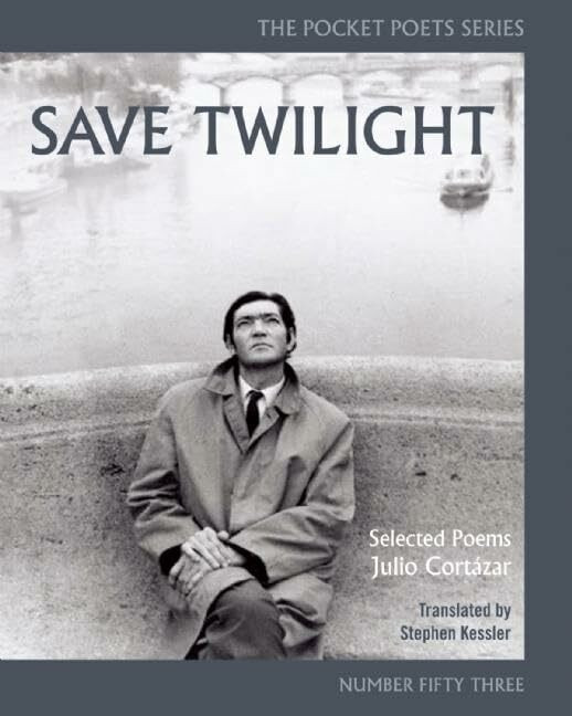 Save Twilight: Selected Poems: Pocket Poets No. 53 (City Lights Pocket Poets Series, 53, Band 53)