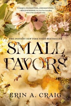 Small Favors von Ember / Penguin Random House