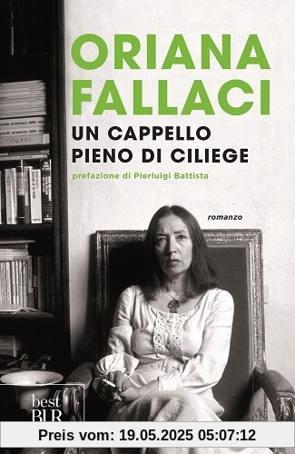 Un cappello pieno di ciliege
