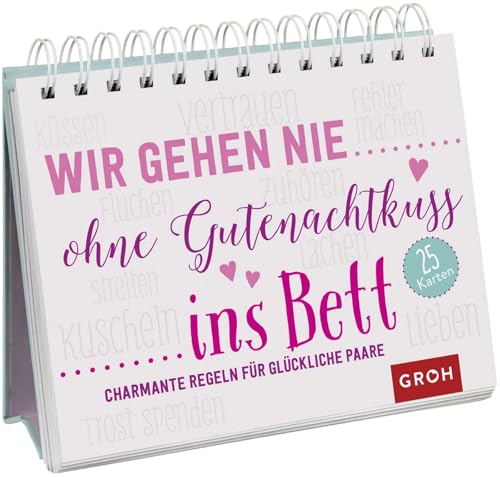 Wir gehen nie ohne Gutenachtkuss ins Bett. Charmante Regeln für glückliche Paare: Wunderbares kleines Geschenk zur Hochzeit oder einfach so. Postkarten-Aufsteller